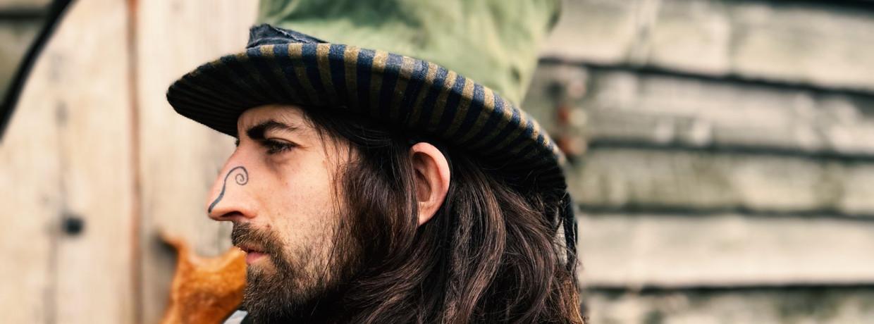 CAM COLE - Arthur Buezo